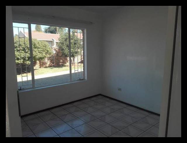 1 BEDROOM TOWNHOUSE FOR SALE IN BIRCHLEIGH